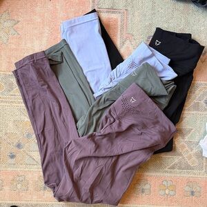 TomTiger Amazon Leggings No front seam Lot of 4